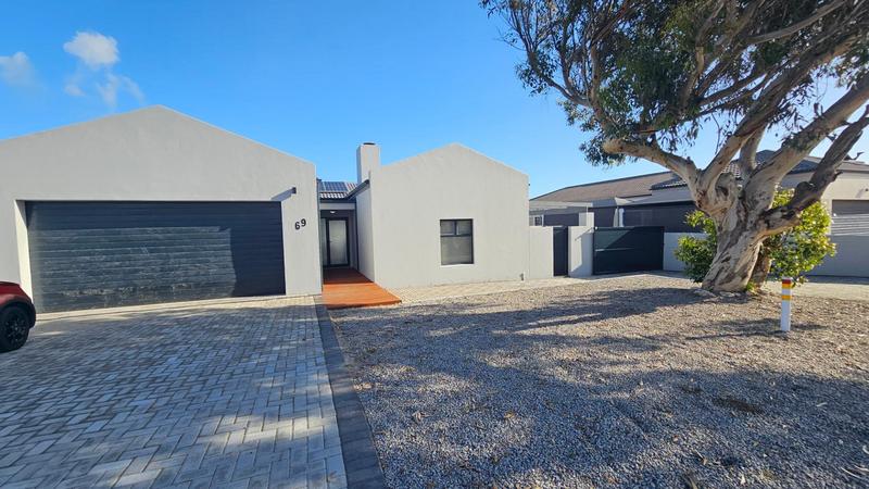 4 Bedroom Property for Sale in Country Club Western Cape